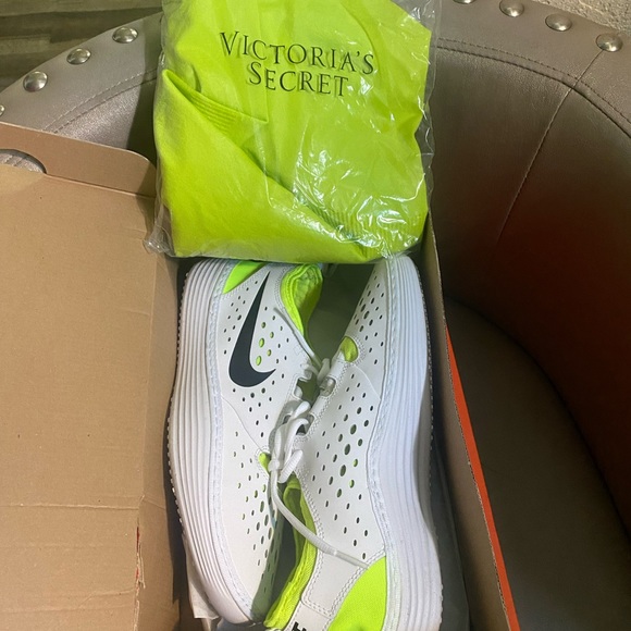 Nike women’s Solarsoft costa low. Size 9. New. Only tried on. VS top available! - Picture 2 of 10